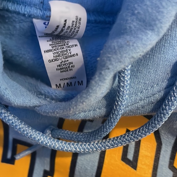 Two Malibu hoodies size men’s medium. (Both hoodies size medium) - Picture 3 of 5